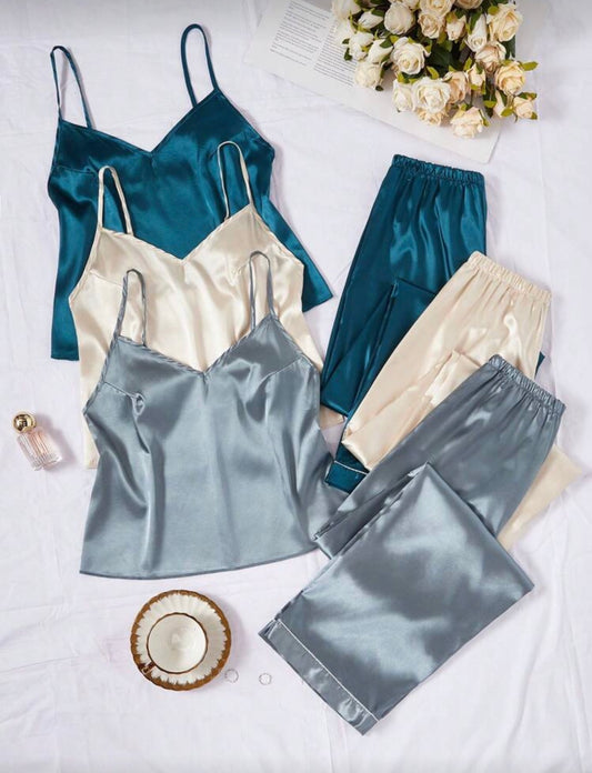 Vibe Lingerie Сатенен Пижамен Комплект BLUE от 6 части – Елегантност и Комфорт