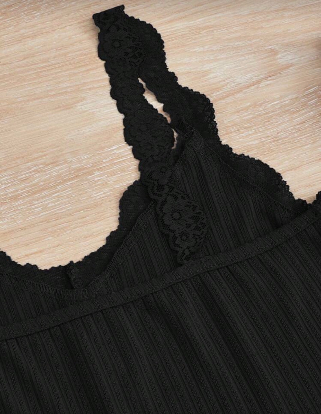 Черeн дамски комплект за сън и домашно облекло – 3 части с дантела