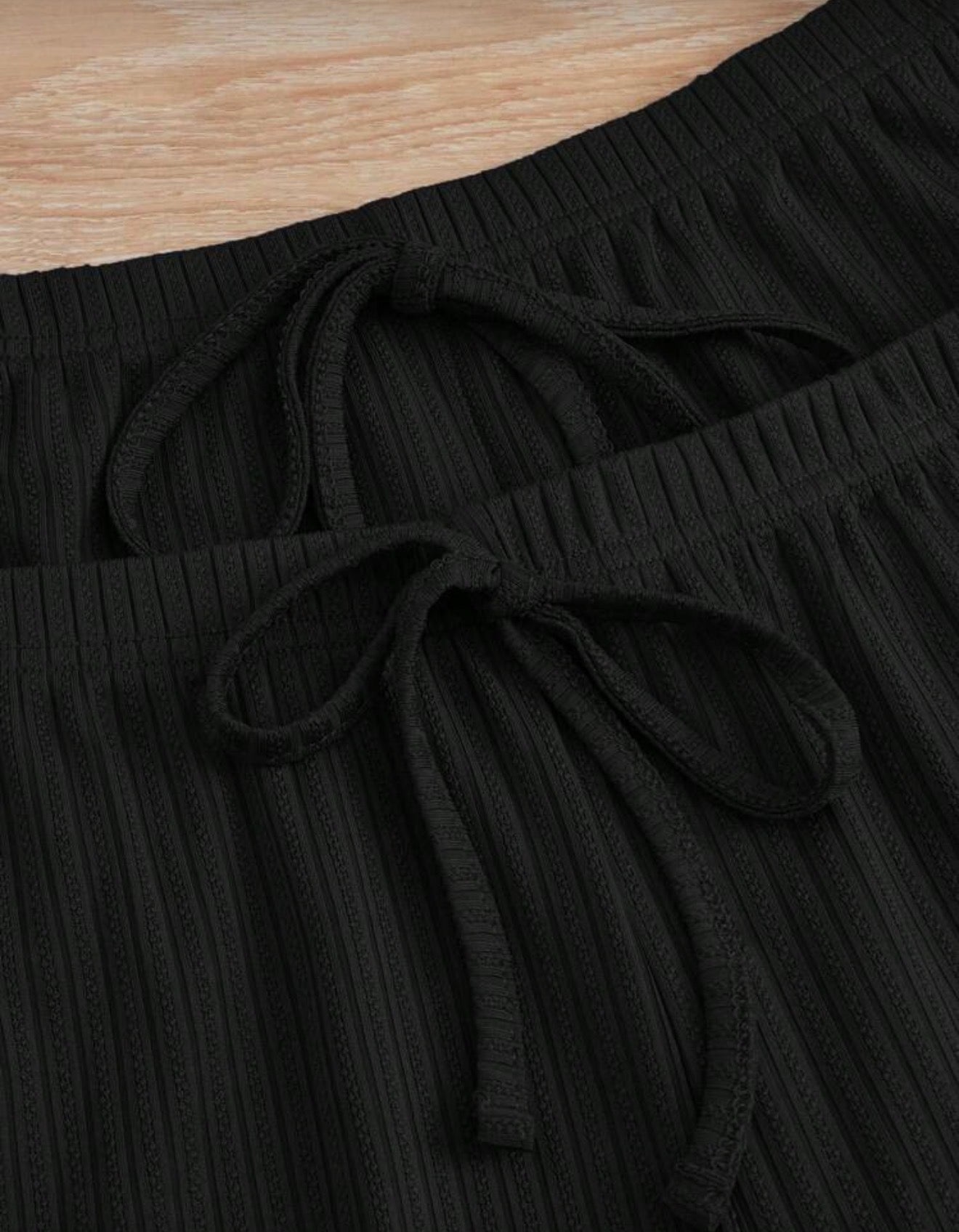 Черeн дамски комплект за сън и домашно облекло – 3 части с дантела