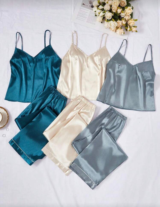 Vibe Lingerie Сатенен Пижамен Комплект BLUE от 6 части – Елегантност и Комфорт