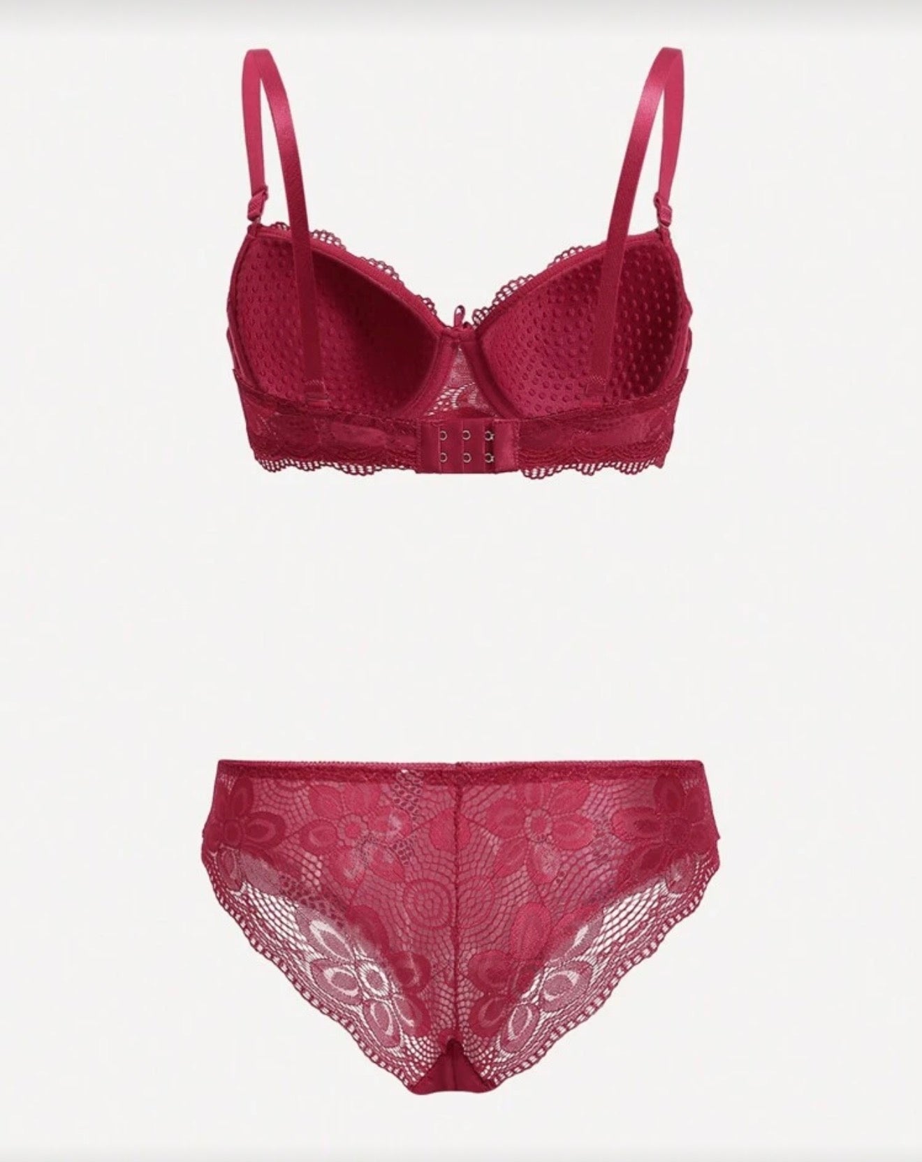 Дамски комплект сутиен и бикини от дантела